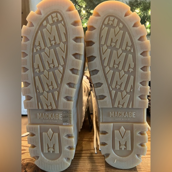 NEW! Mackage HERO - Picture 6 of 9